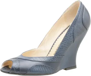 Chinese Laundry Women's Foxy Wedge