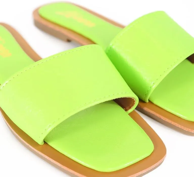 Liliana Women's Comfortable Slip-on Block Square Toe Flat Sandals with Cushioned Footbed - Perfect for Summer Beach Vacation Outfits, MINDEE-2