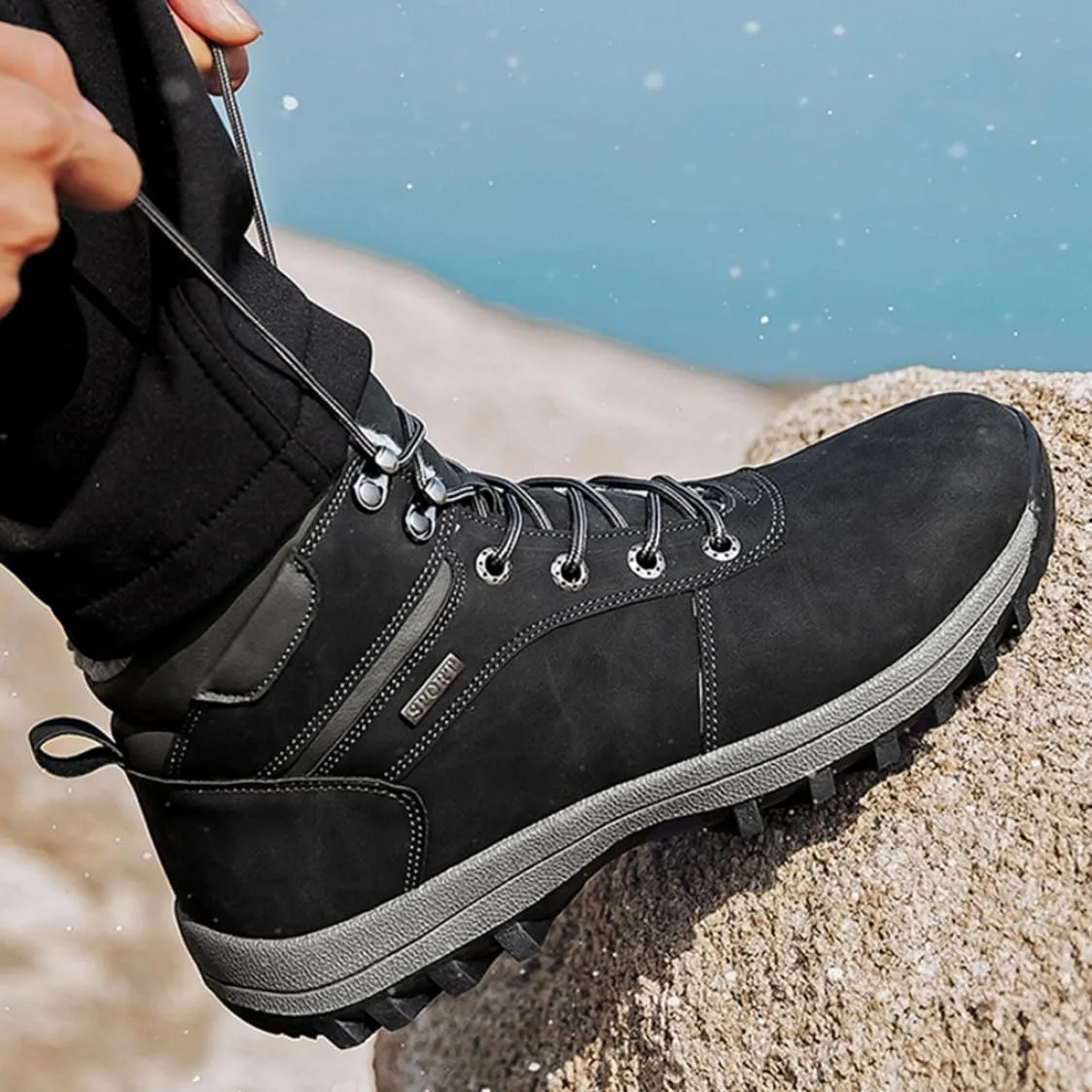 Snow shoes for men snow boots winter boots cold weather boots waterproof winter boots lightweight climbing shoes autumn winter lace-up boots thick soles cotton shoes snow shoes Father's Day outdoor