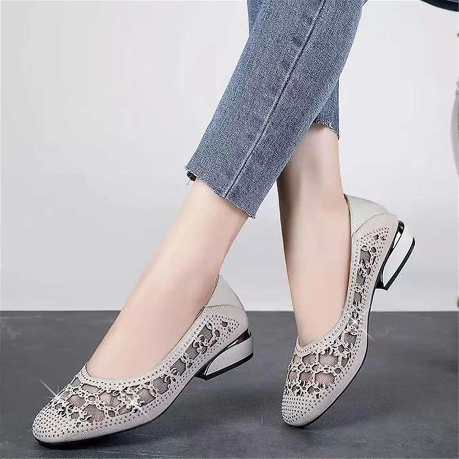 Women‘s Breathable Hollow Rhinestone Low Chunky Heel Pumps,Summer Closed Square Toe Backless for Wedding Work Evening Dress Shoes Soft Non-Slip Slip-On Classic Party Shoes with Glitter